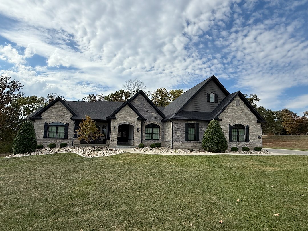 Expert Shrub Trimming in Weldon Spring, Missouri l Brothers Lawn Maintenance